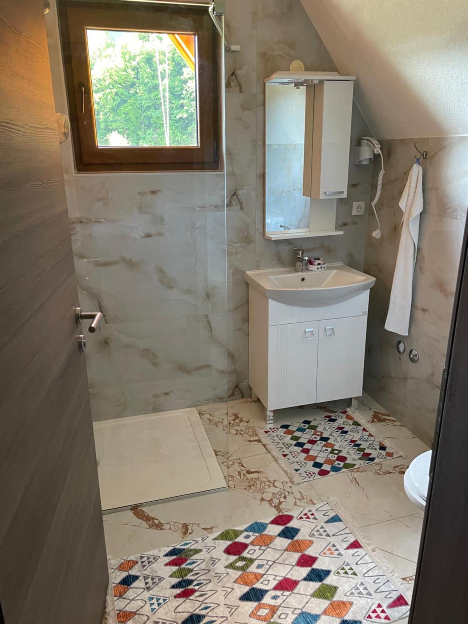 Bungalow House - 5 Rooms Zolaci 外观 照片