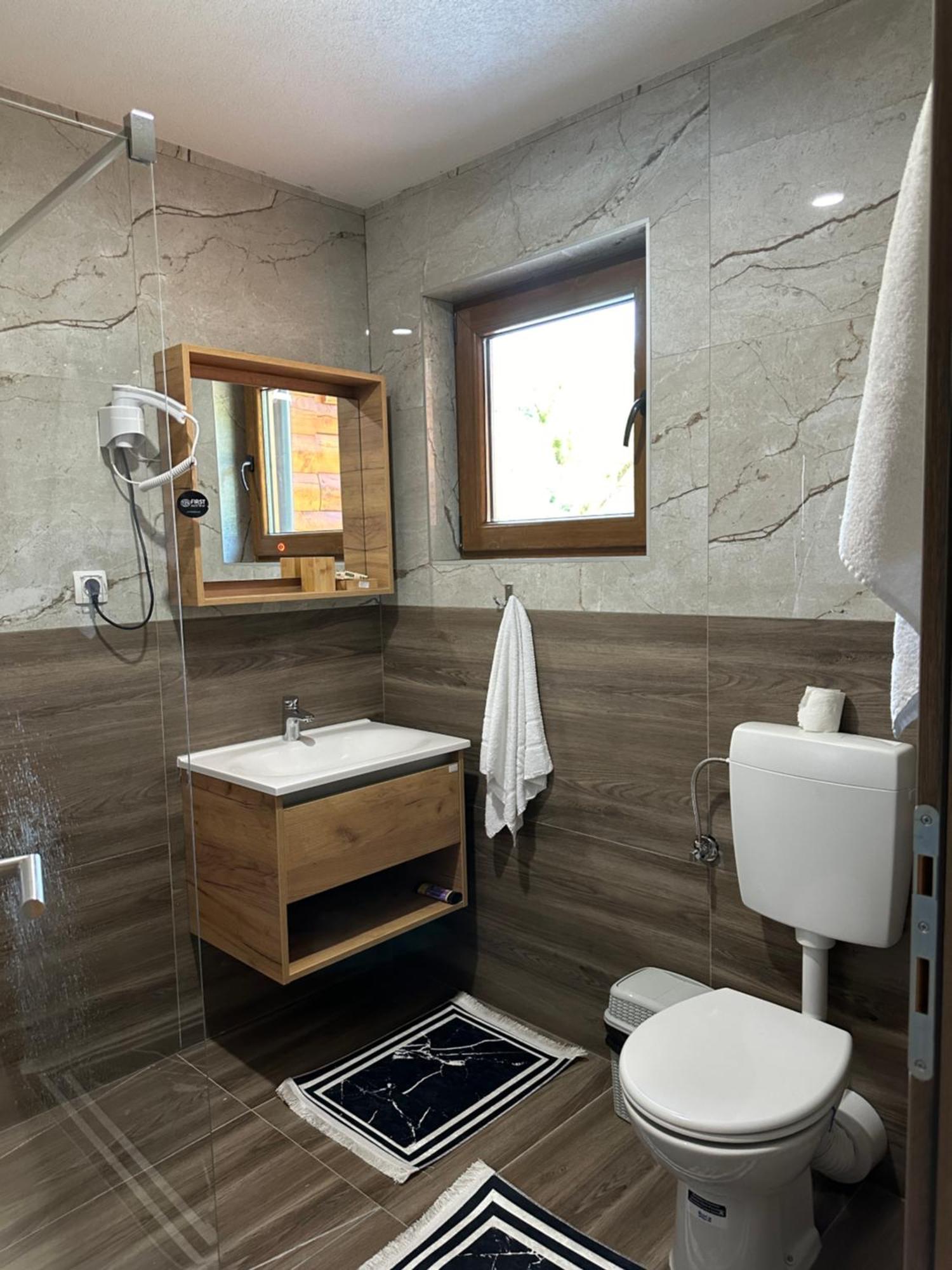 Bungalow House - 5 Rooms Zolaci 外观 照片