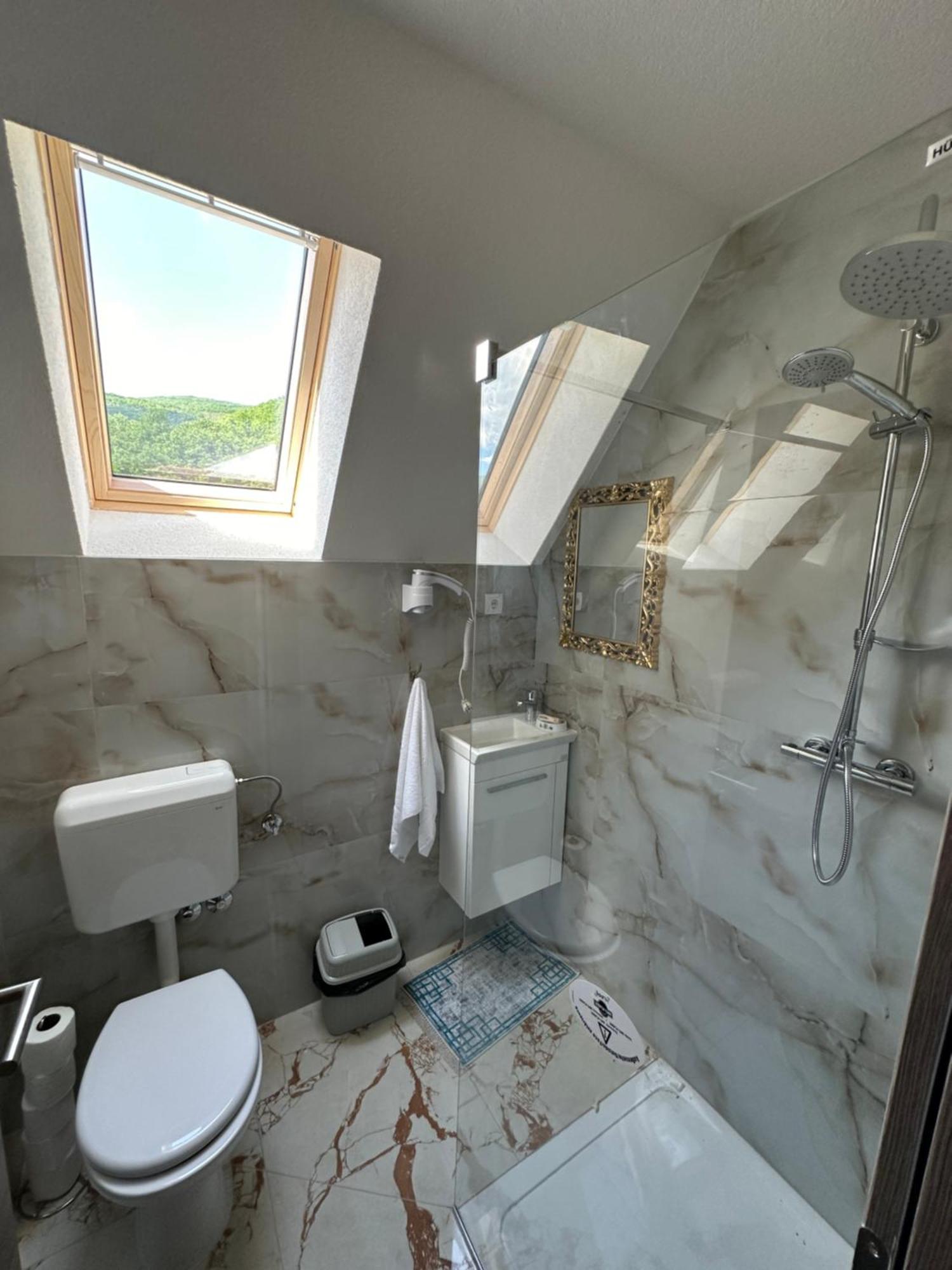 Bungalow House - 5 Rooms Zolaci 外观 照片